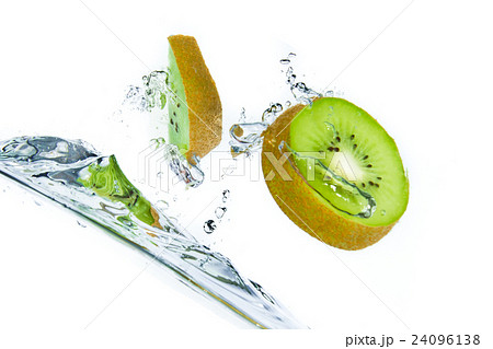 kiwi splashing kiwi splashing 24096138