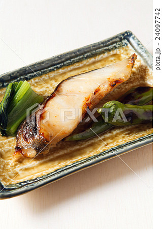 銀ダラ　西京焼き 24097742