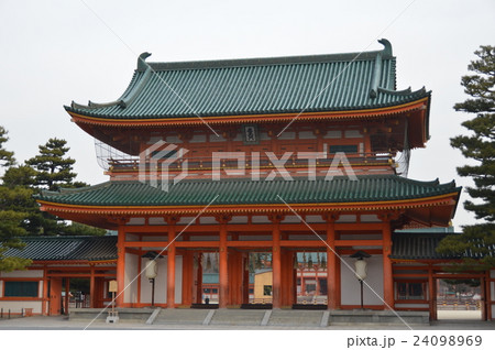 応天門(神門)（平安神宮／京都市左京区岡崎西天王町） 24098969