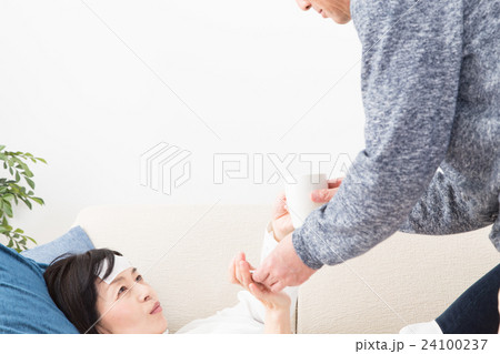 体調不良 体調不良 24100237