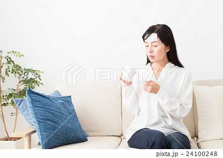体調不良 体調不良 24100248