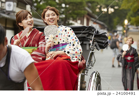 人力車　女子旅 24100491