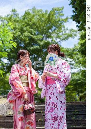 浴衣の女性 24104294