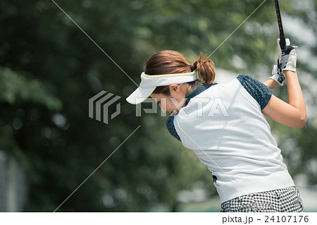 Japanese woman golfer , housewife 24107176