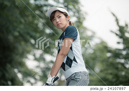 Japanese woman golfer , housewife 24107897