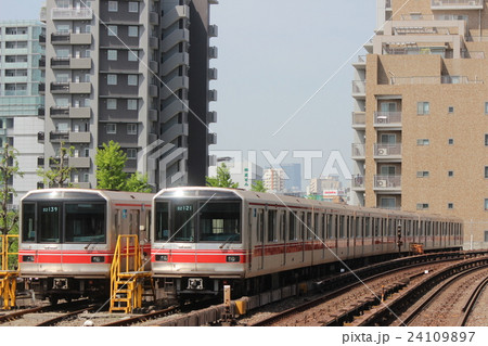 東京メトロ後楽園駅留置線の丸ノ内線の写真素材