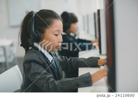 primary school child primary school child 24110600