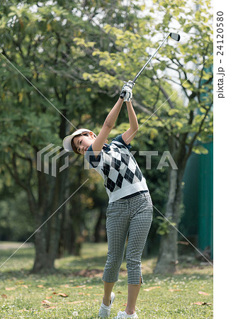 Japanese woman golfer , housewife 24120580