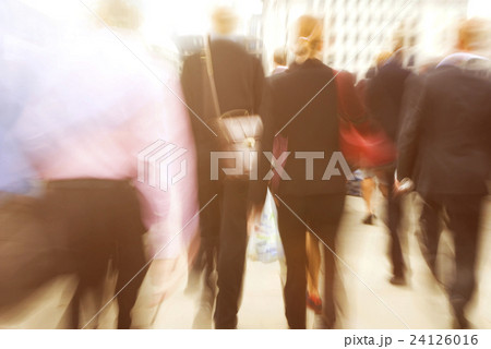 London Morning Commuters On Their Way To Workplace 24126016