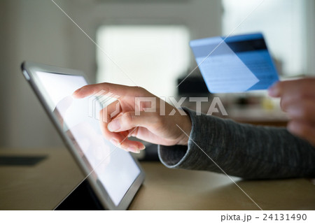 Woman use of tablet pc 24131490