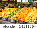 海外のスーパー くだもの 24138194