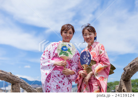 浴衣の女性 浴衣の女性 24139124