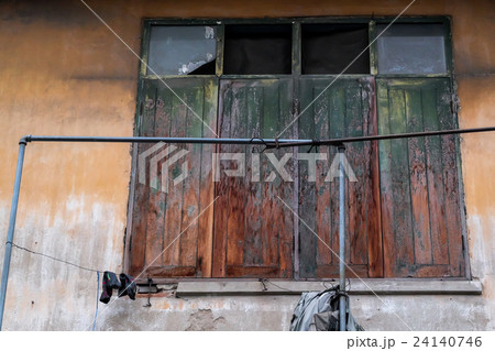 Old wooden windows in the old street Old wooden windows in the old street 24140746