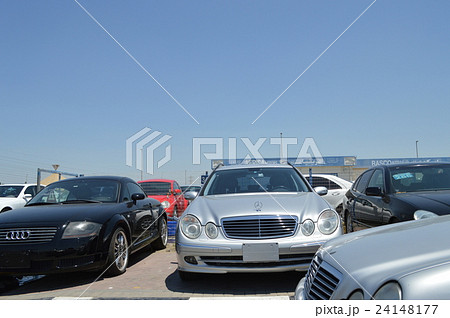 ドバイ フリーゾーンの高級中古車の写真素材