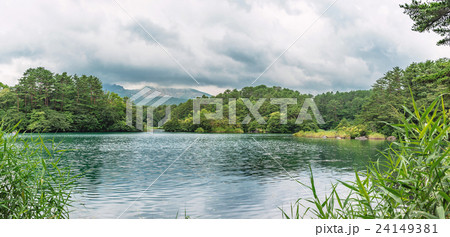 磐梯山と五色沼 磐梯山と五色沼 24149381