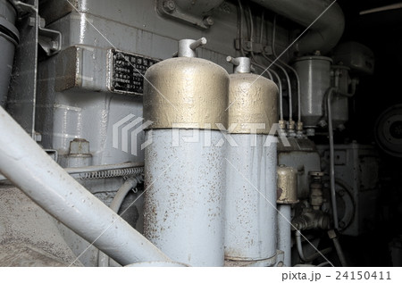 ディーゼルエンジン ディーゼルエンジン 24150411