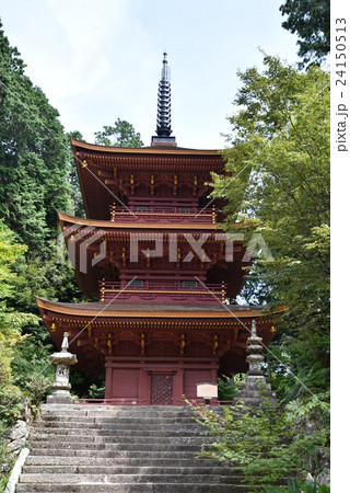 【西国三十三所】第三十一番　長命寺　国の重要文化財の三重塔　滋賀県近江八幡市 24150513