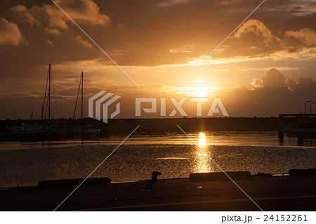 夕景の港 夕景の港 24152261