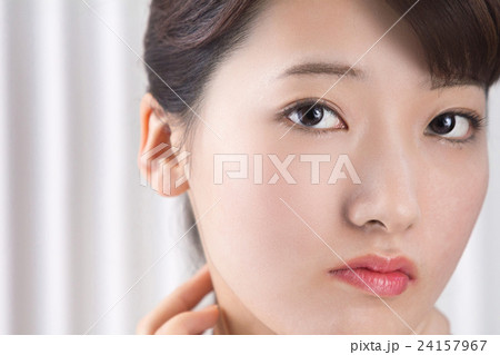 20413972の写真をレタッチにて肌を綺麗にした写真 24157967