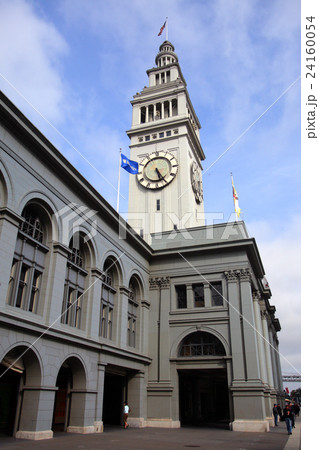 Ferry Plaza Farmers Market, San Francisco, USA.. 24160054