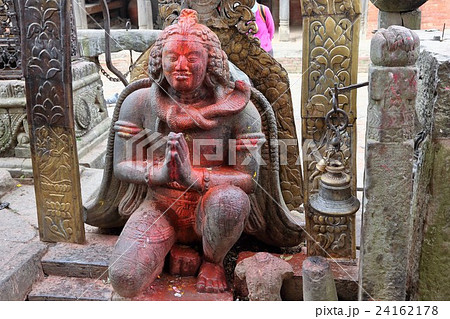 ネパール・チャングナラヤン寺院の仏像 24162178