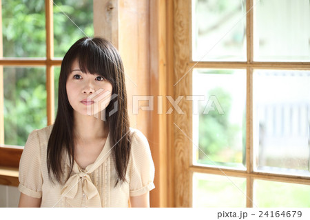 20代女性 24164679