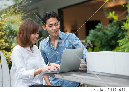 カジュアルビジネス イメージ 　撮影協力:TENOHA DAIKANYAMA 24174051