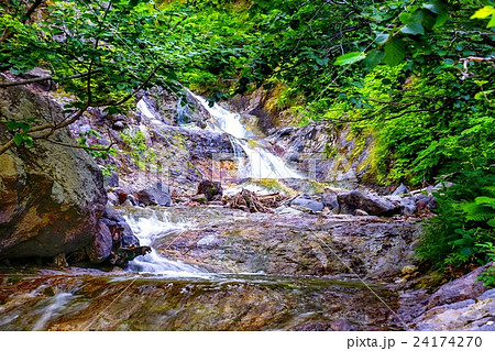 カムイワッカ湯の滝　（斜里町ウトロ） 24174270