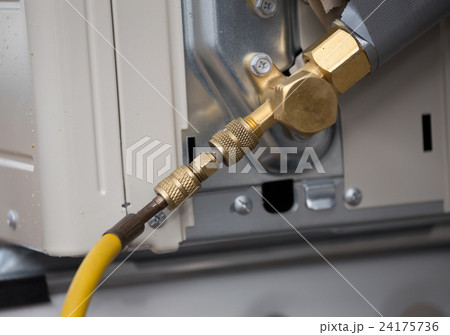 filling refrigerant to air conditioner drip valve filling refrigerant to air conditioner drip valve 24175736