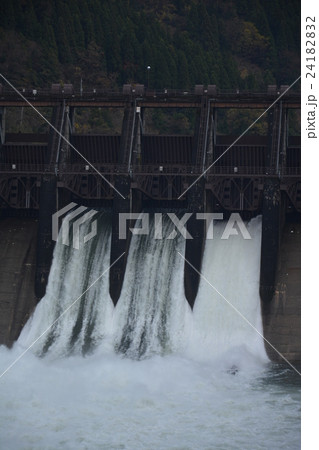 神通川第二ダム 24182832