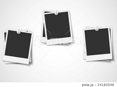 ピンで貼り付けたインスタント写真 24183046