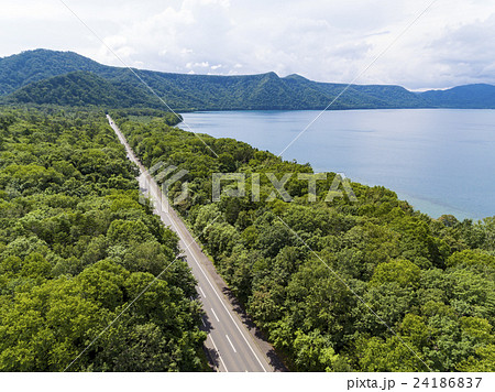 支笏湖の湖畔（空撮） 24186837