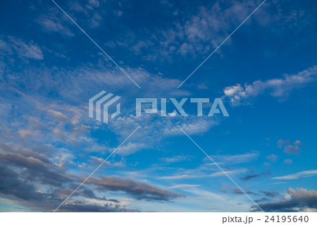 8月真夏の台風一過の空と雲 　3:2 24195640