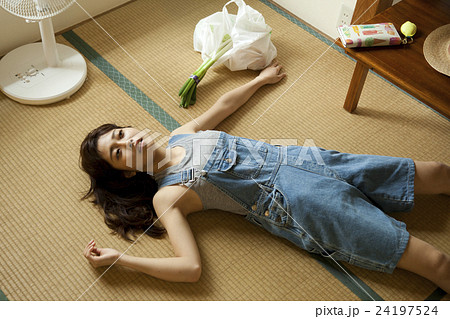 女性　ポートレート　 24197524