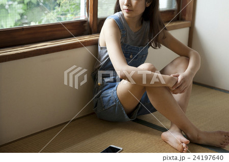女性　ポートレート　 24197640