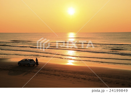 海に沈む夕日　千里浜なぎさドライブウエイ 24199849