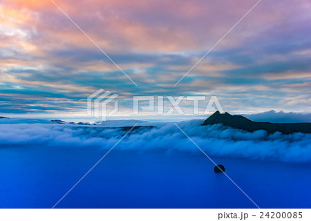 北海道　夏の朝　摩周湖　第3展望台 24200085