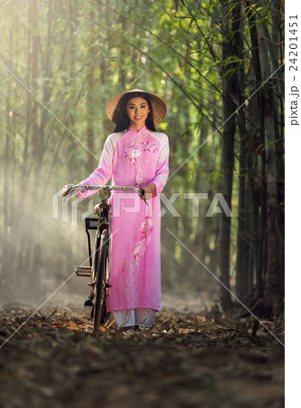 Portrait of Vietnamese girl traditional dress 24201451