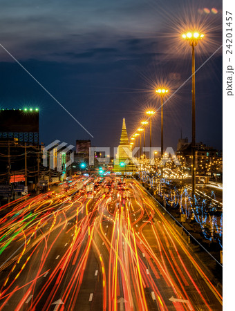 Light traffic on the road at night 24201457