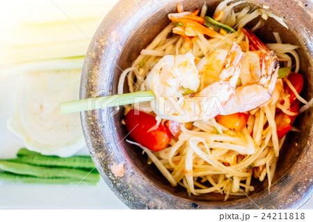 Spicy papaya salad Spicy papaya salad 24211818