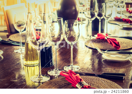 Table setting 24211860