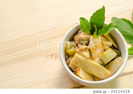 Red Curry with Chicken and Bamboo Shoots 24214328