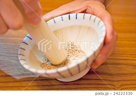 白ごまとすり鉢 24222330