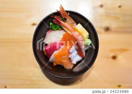 Chirashi sushi, Japanese rice bowl with raw fishes 24223980