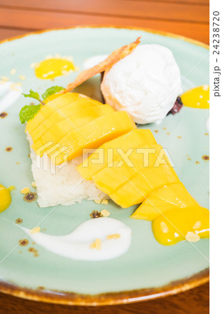 Sticky rice with mango Sticky rice with mango 24238720