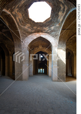 Grand Jameh mosque interior in Isfahan.Iran 24241685