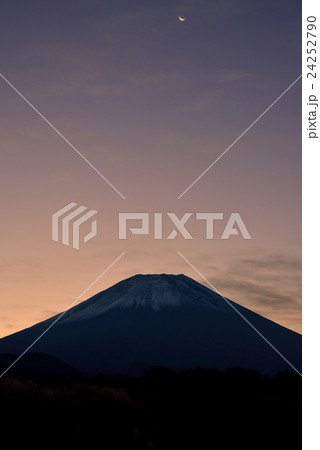 朝焼け富士 24252790