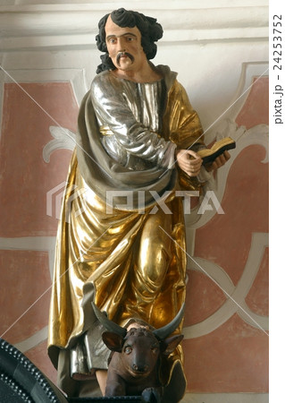 St Luke the Evangelist 24253752