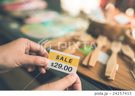 商業施設　撮影協力：TENOHA DAIKANYAMA 24257415