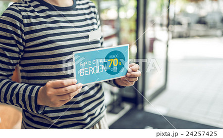 商業施設　撮影協力：TENOHA DAIKANYAMA 24257425